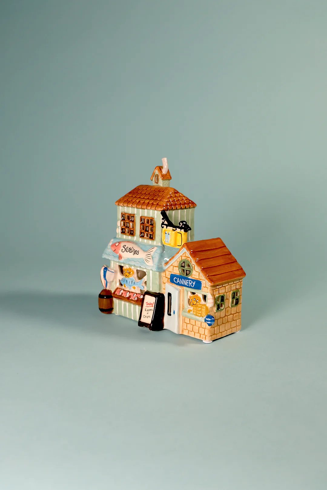 Sardine Shop Candle House - Image 3