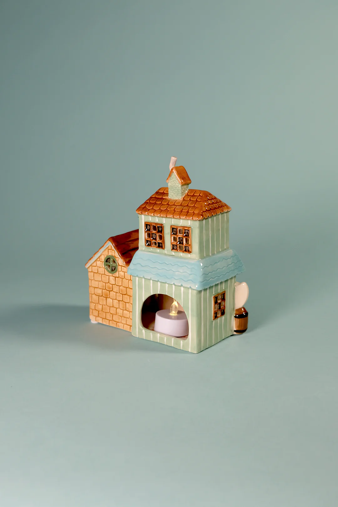 Sardine Shop Candle House - Image 4