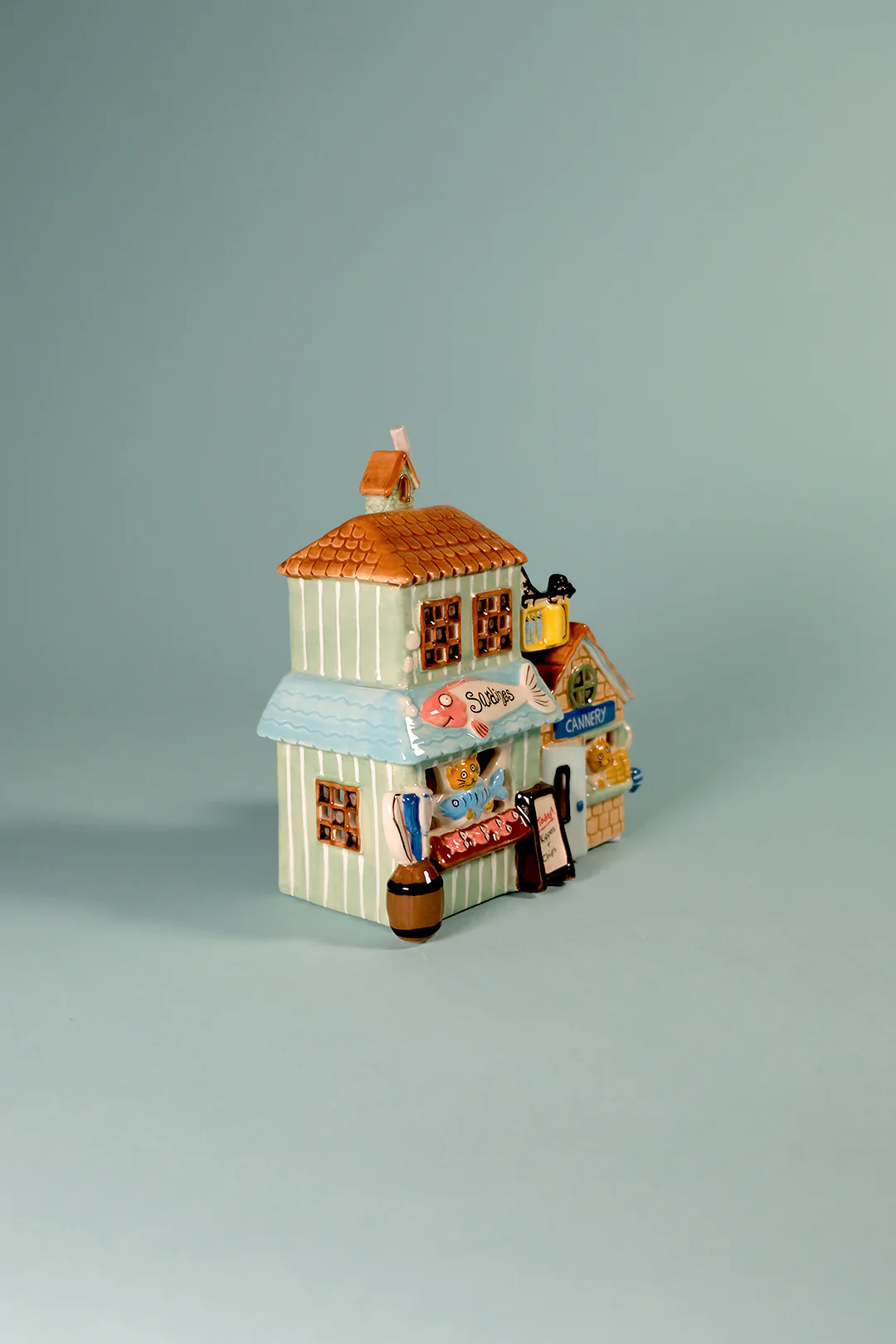 Sardine Shop Candle House - Image 5
