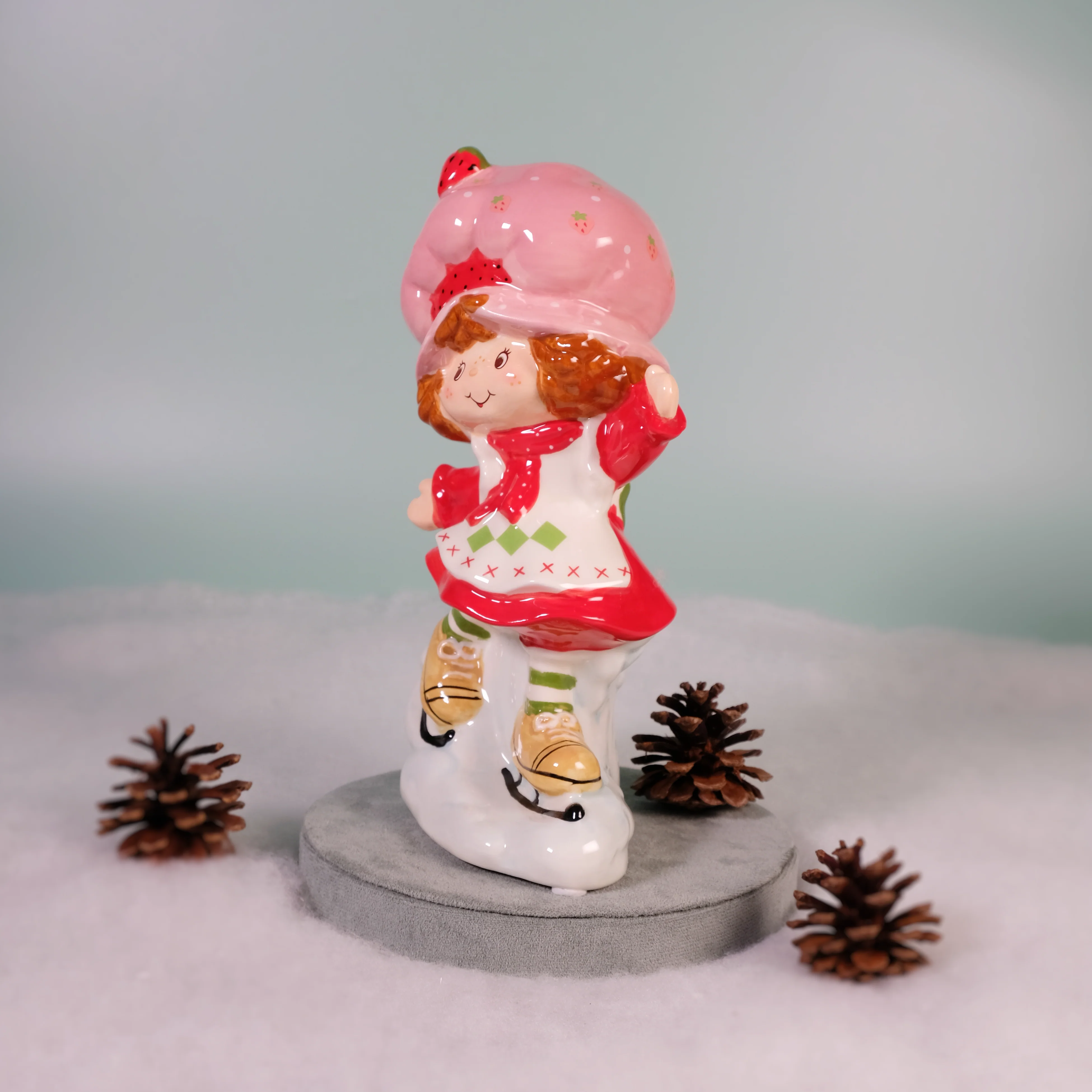 Strawberry Shortcake Skating All the Way Figurine - Image 5