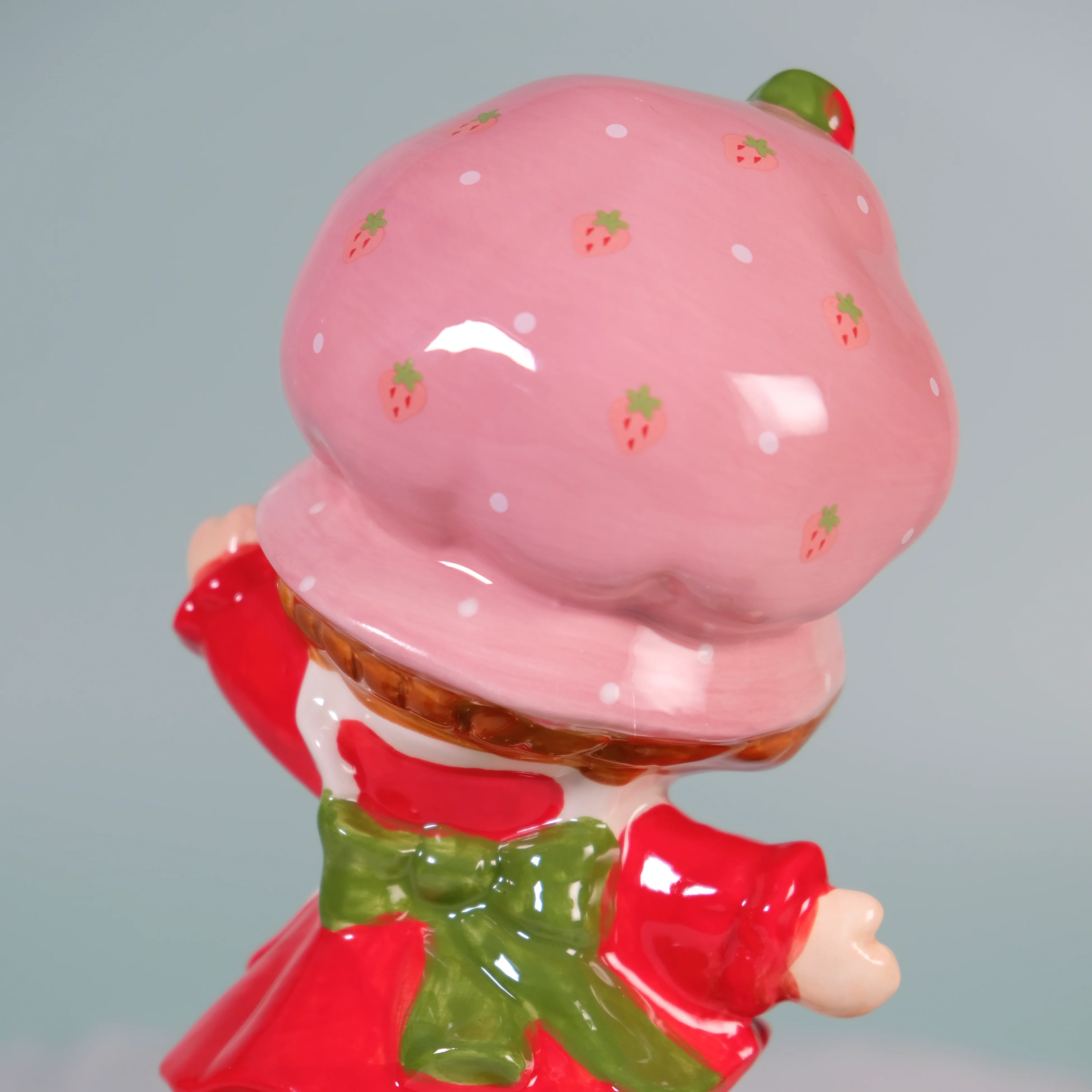 Strawberry Shortcake Skating All the Way Figurine - Image 8