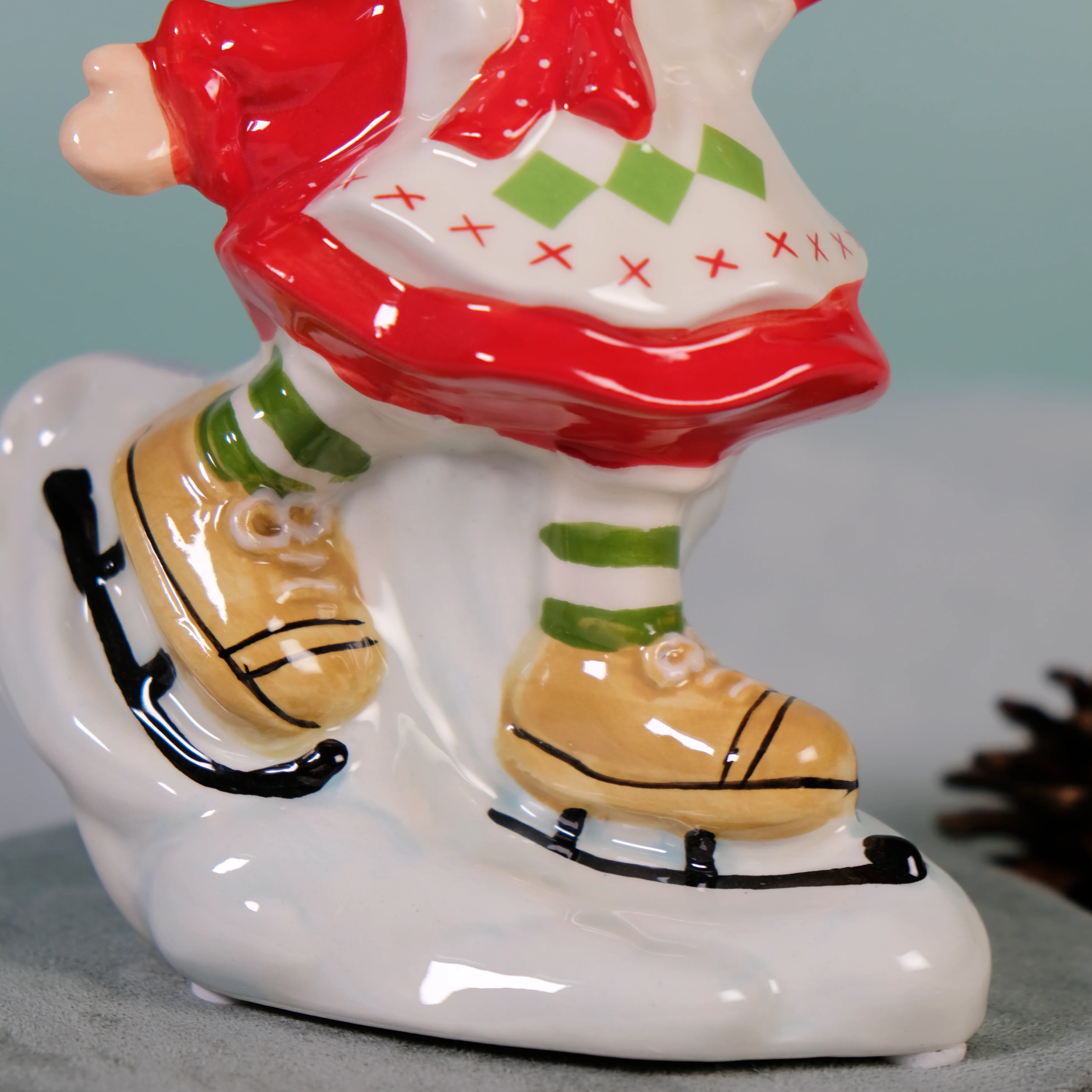Strawberry Shortcake Skating All the Way Figurine - Image 9