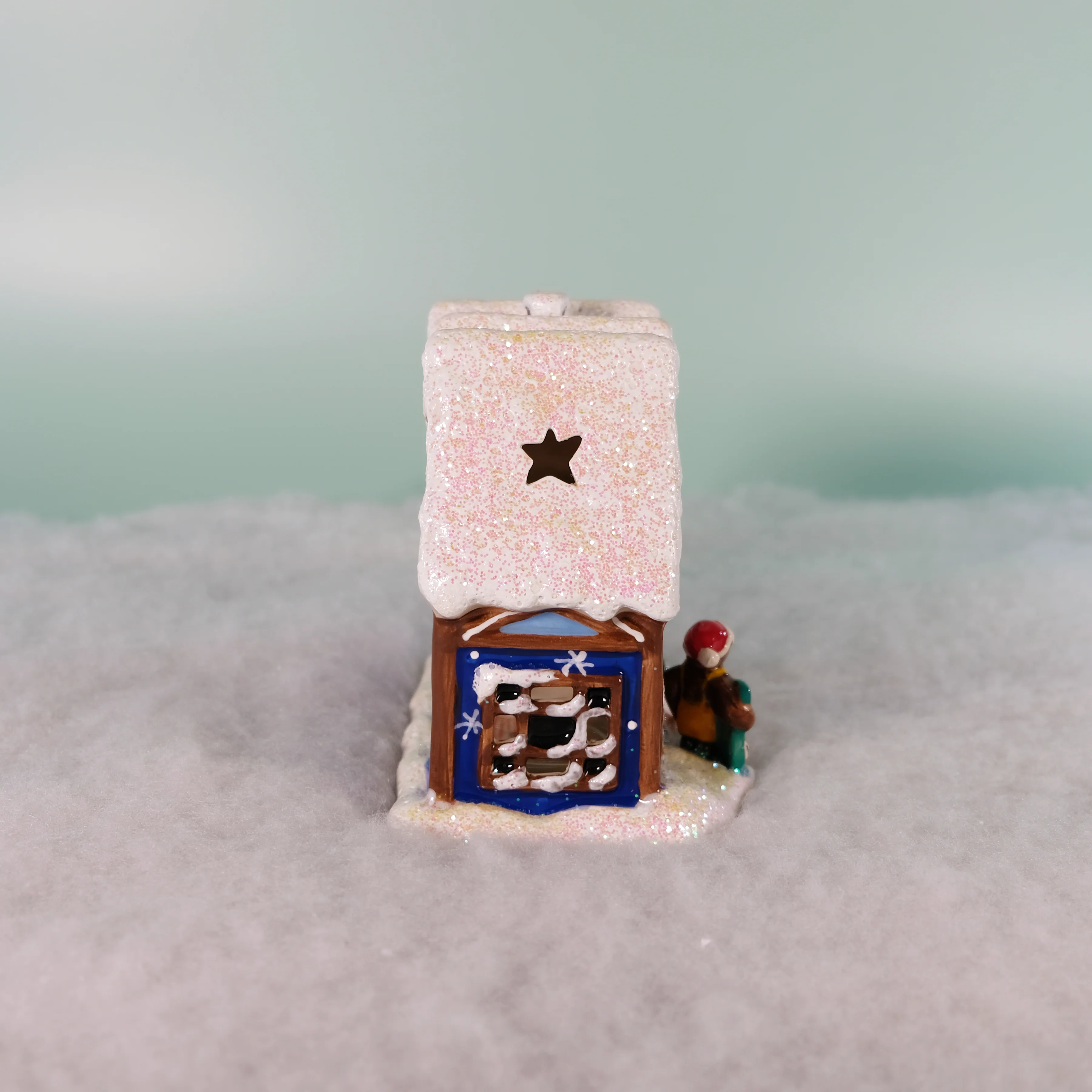 Snowboarders Paradise Candle House - Image 6