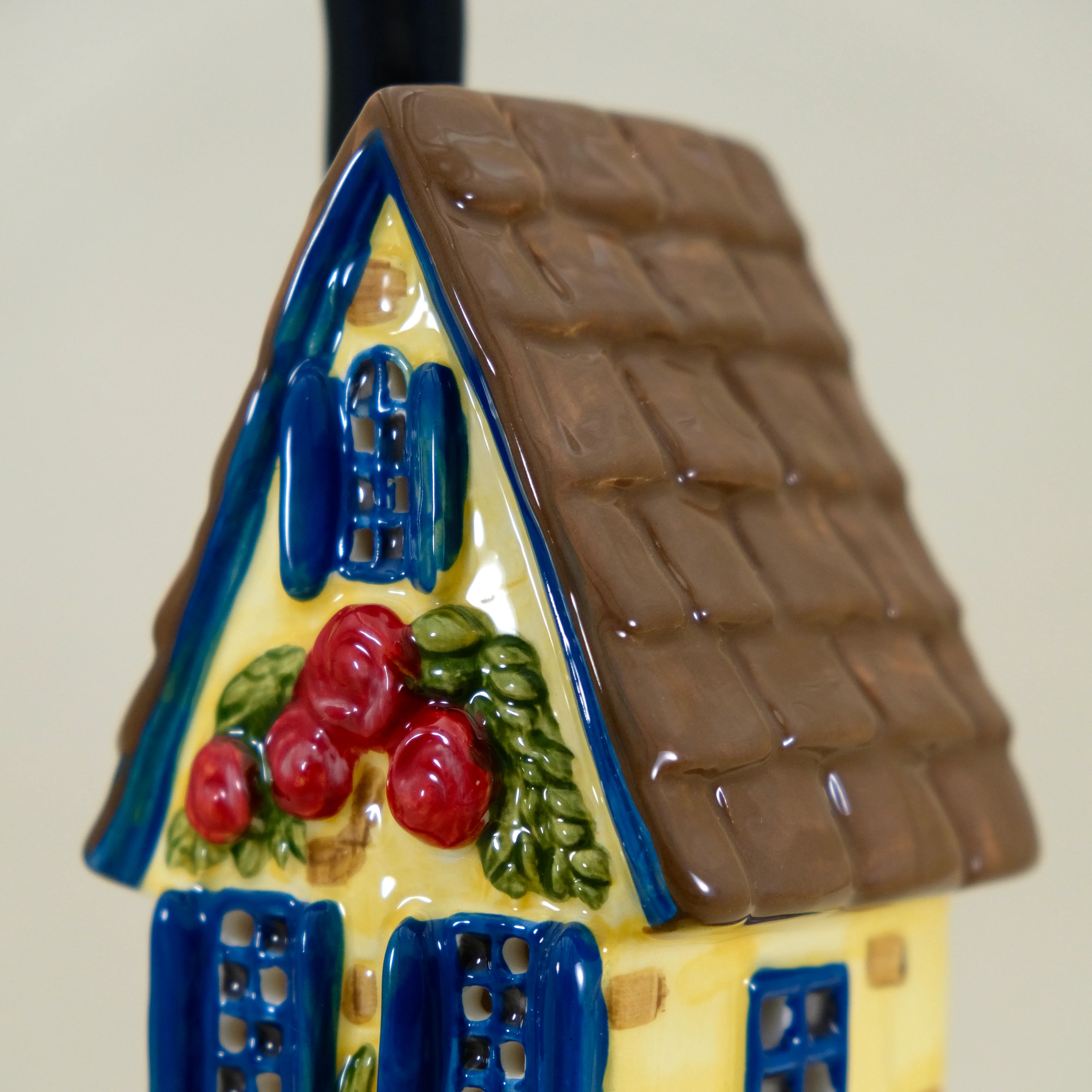 SPRING SONG CANDLE HOUSE - Image 2