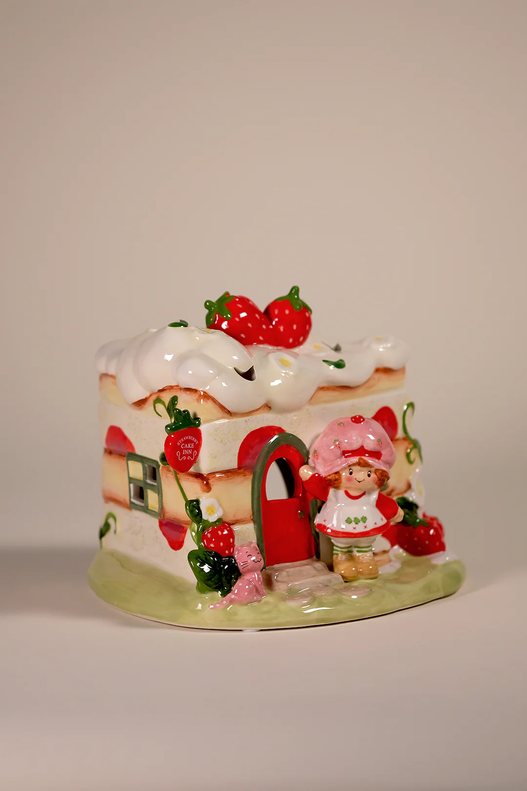 Strawberry Shortcake Cake Inn Candle House - Image 5
