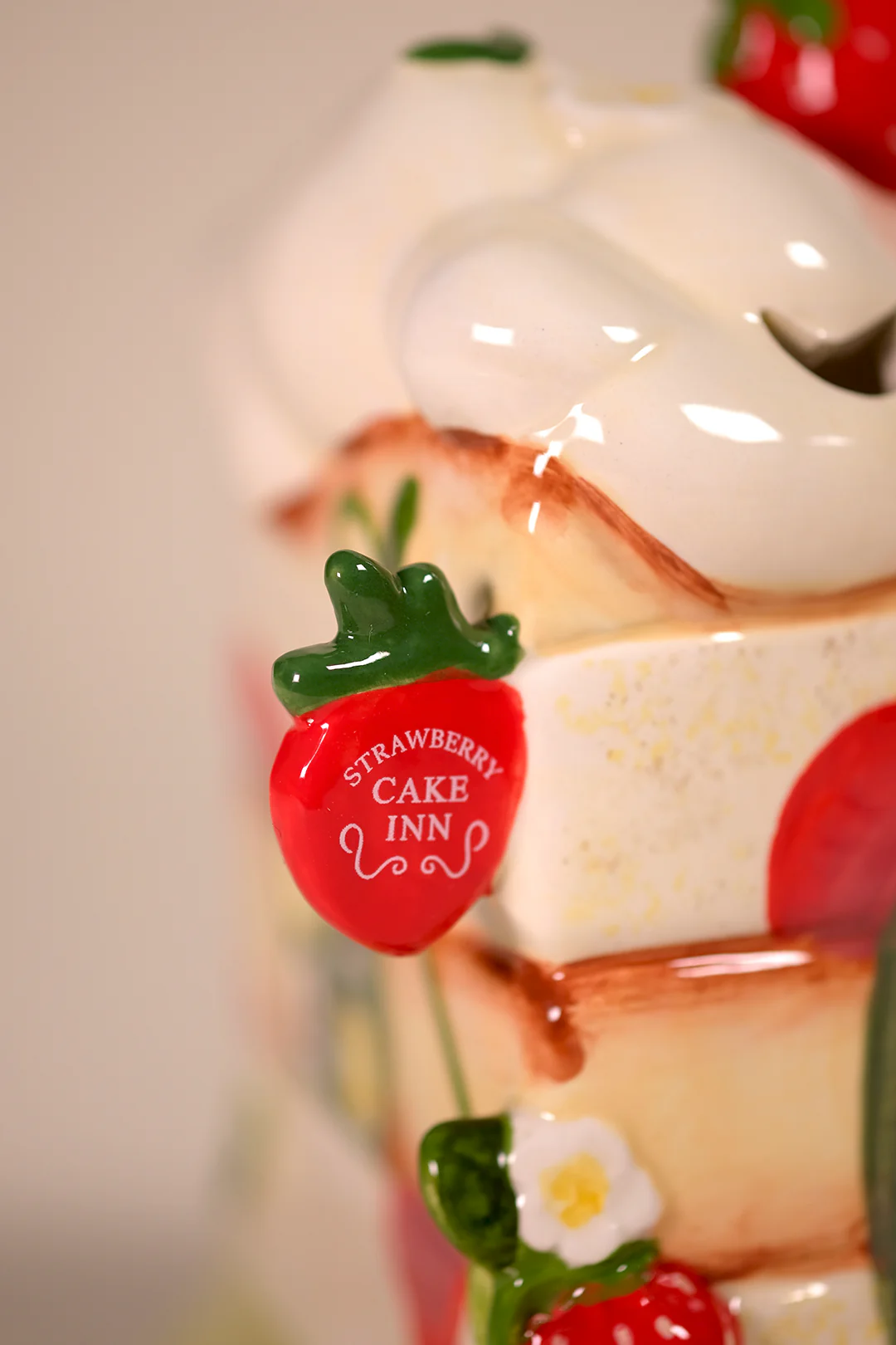 Strawberry Shortcake Cake Inn Candle House - Image 7