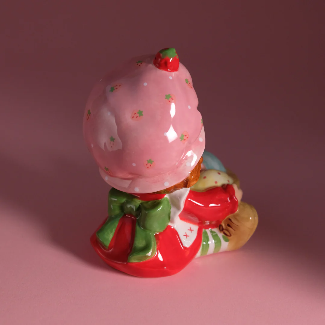 Strawberry Shortcake Eggs for Days Figurine - Image 3