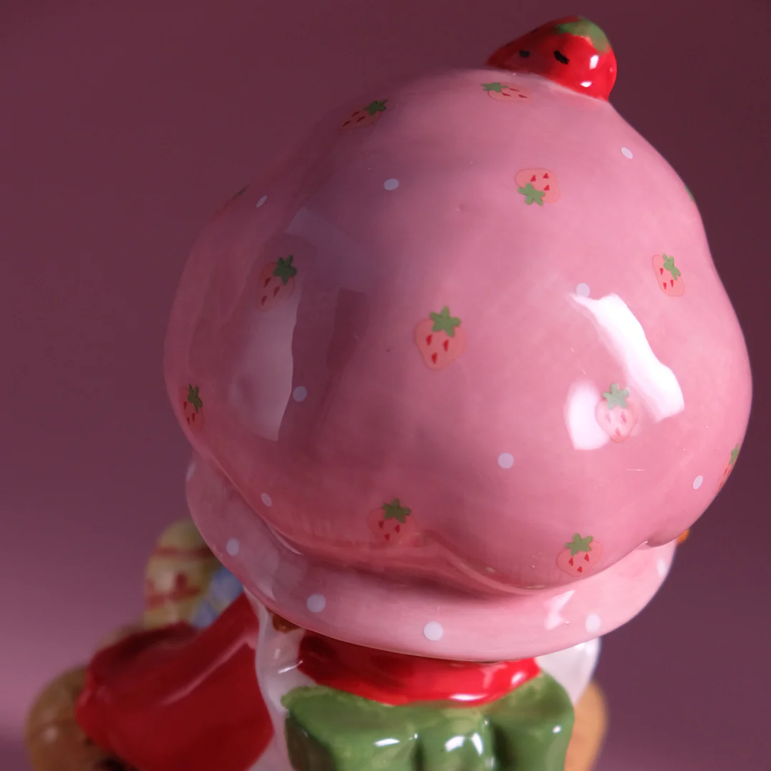 Strawberry Shortcake Eggs for Days Figurine - Image 8