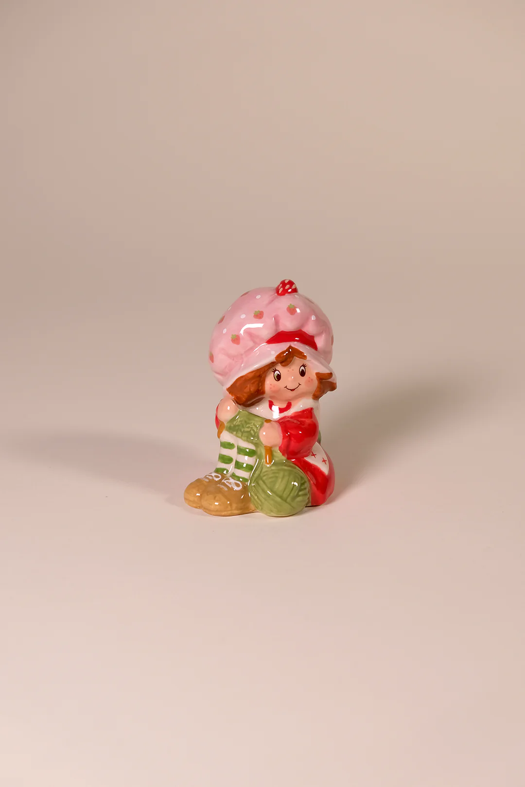 Strawberry Shortcake Purr-fect Knitting Time Salt and Pepper Set - Image 5