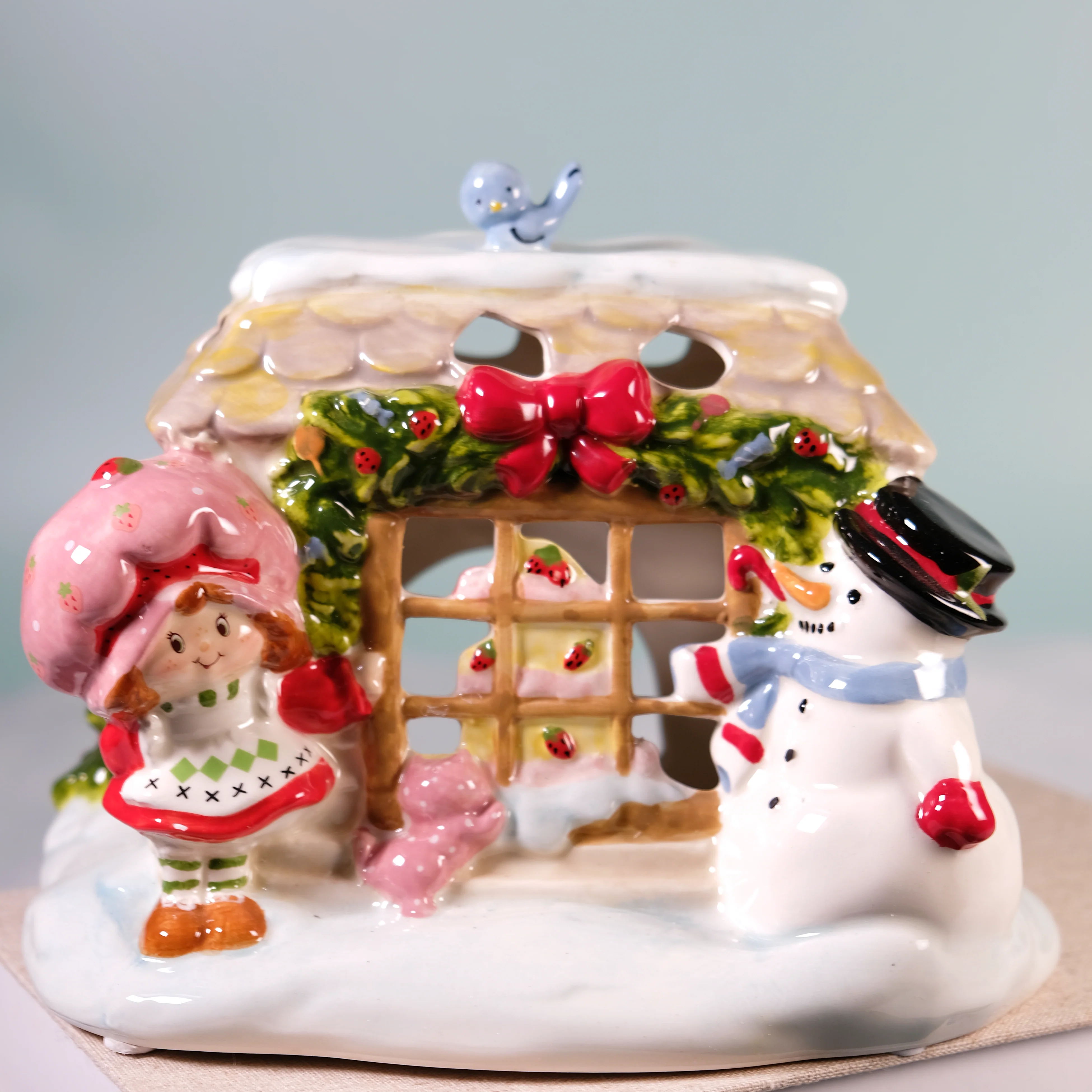 Strawberry Shortcake Snowflake Sweetness Candle House - Image 2