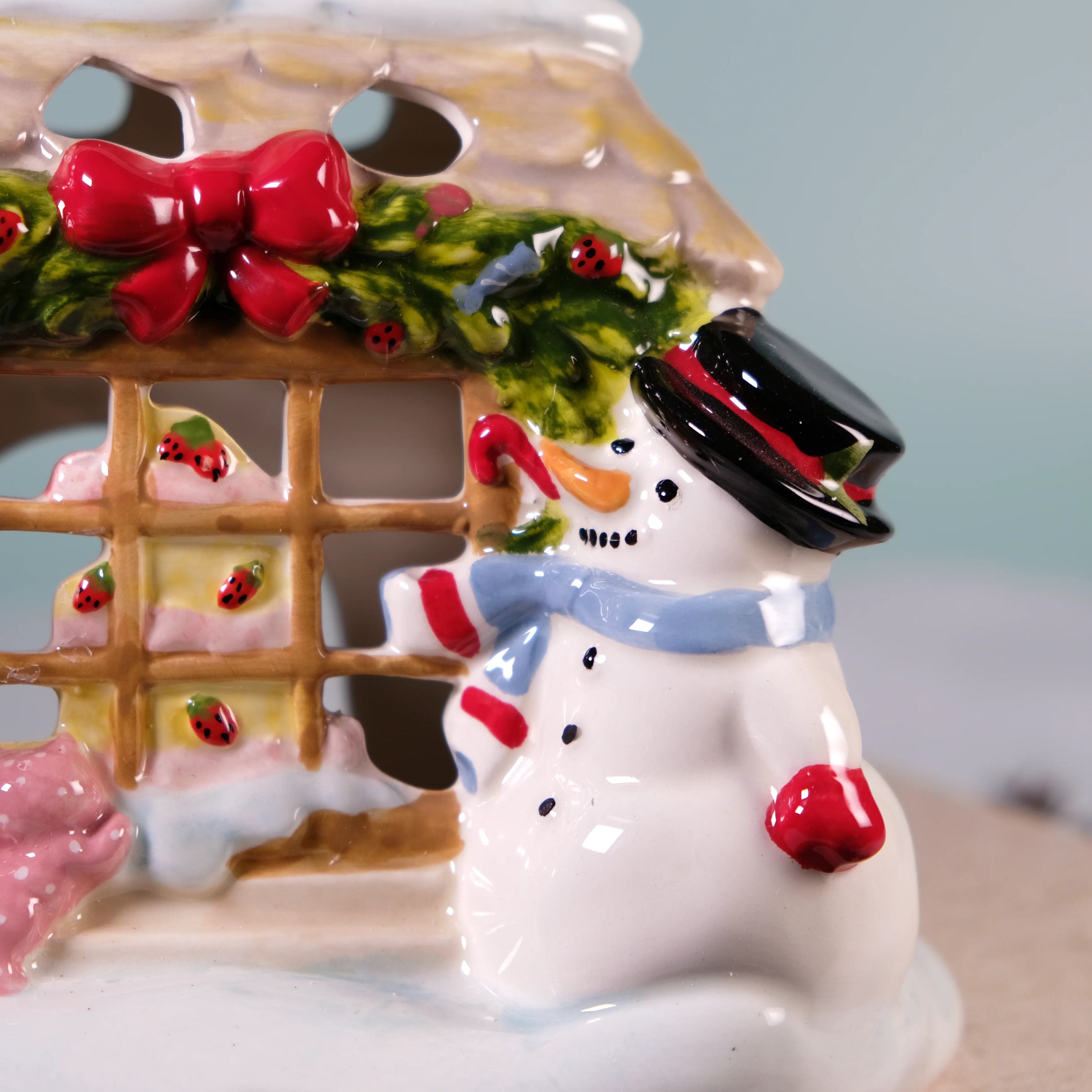 Strawberry Shortcake Snowflake Sweetness Candle House - Image 9