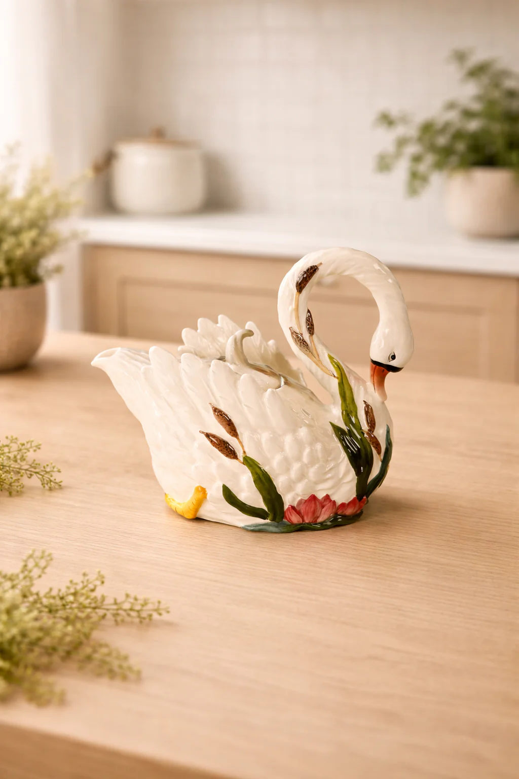Swan Teapot - Image 2