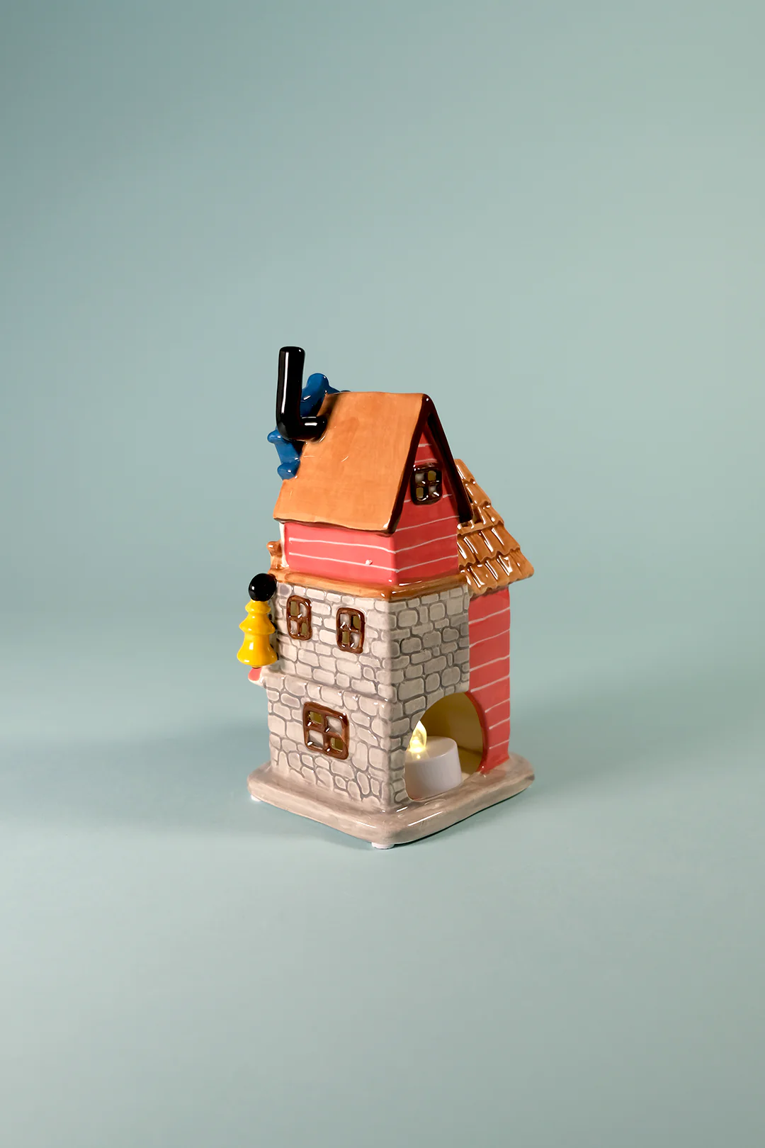 The Captain's Hideaway Candle House - Image 4