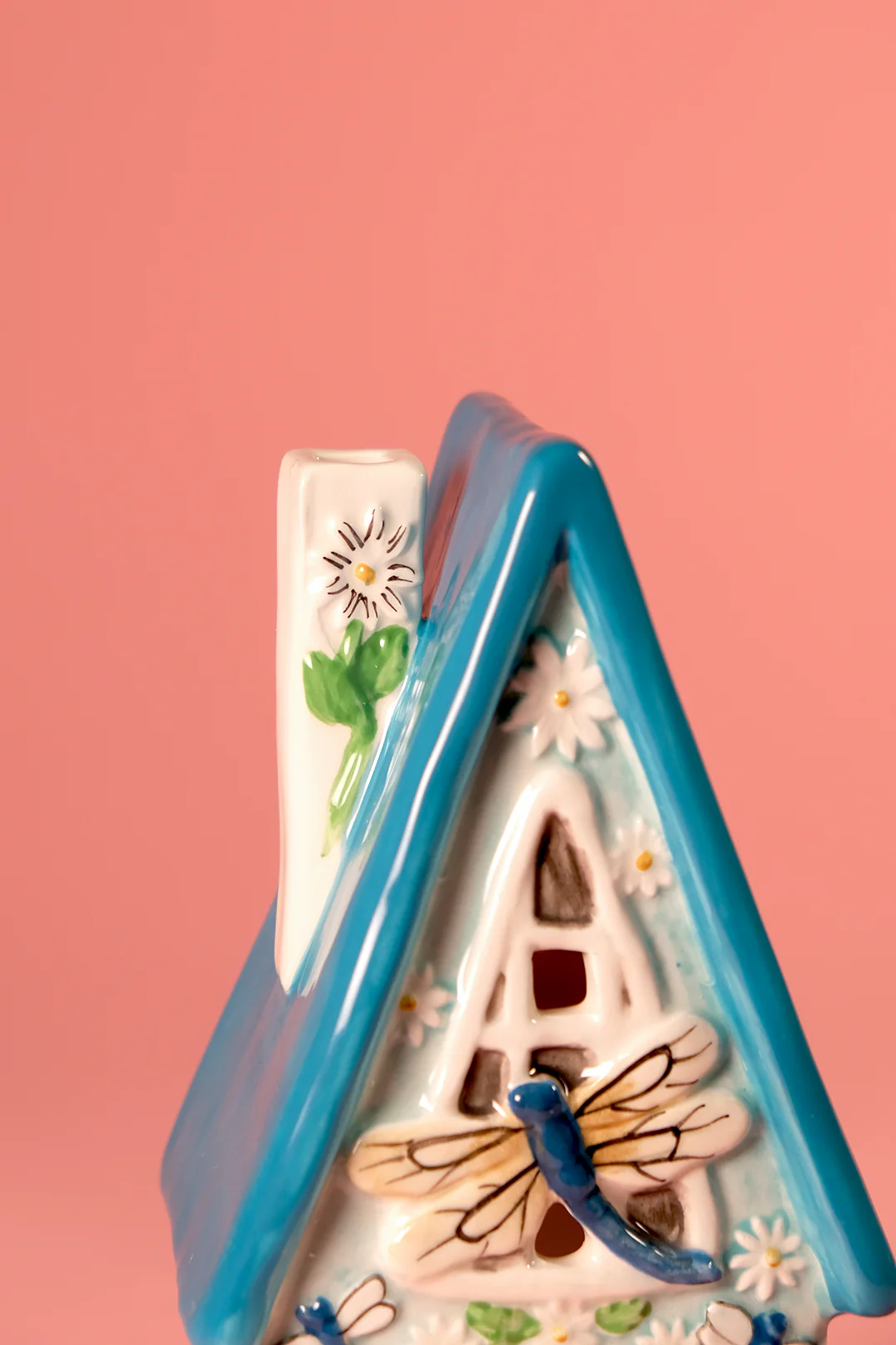 The Daisy and Dragonfly Flowers Candle House - Image 9