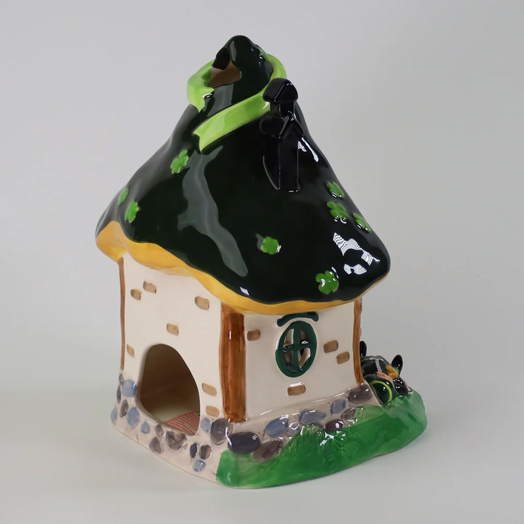 THE DRUNKEN LEPRECHAUN CANDLE HOUSE - Image 3