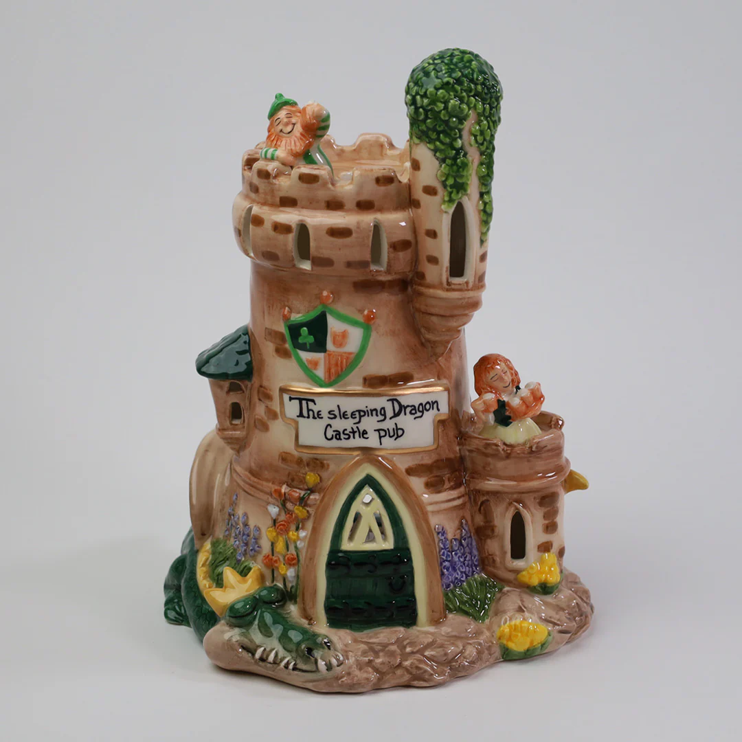 THE SLEEPING DRAGON CASTLE PUB CANDLE HOUSE - Image 4