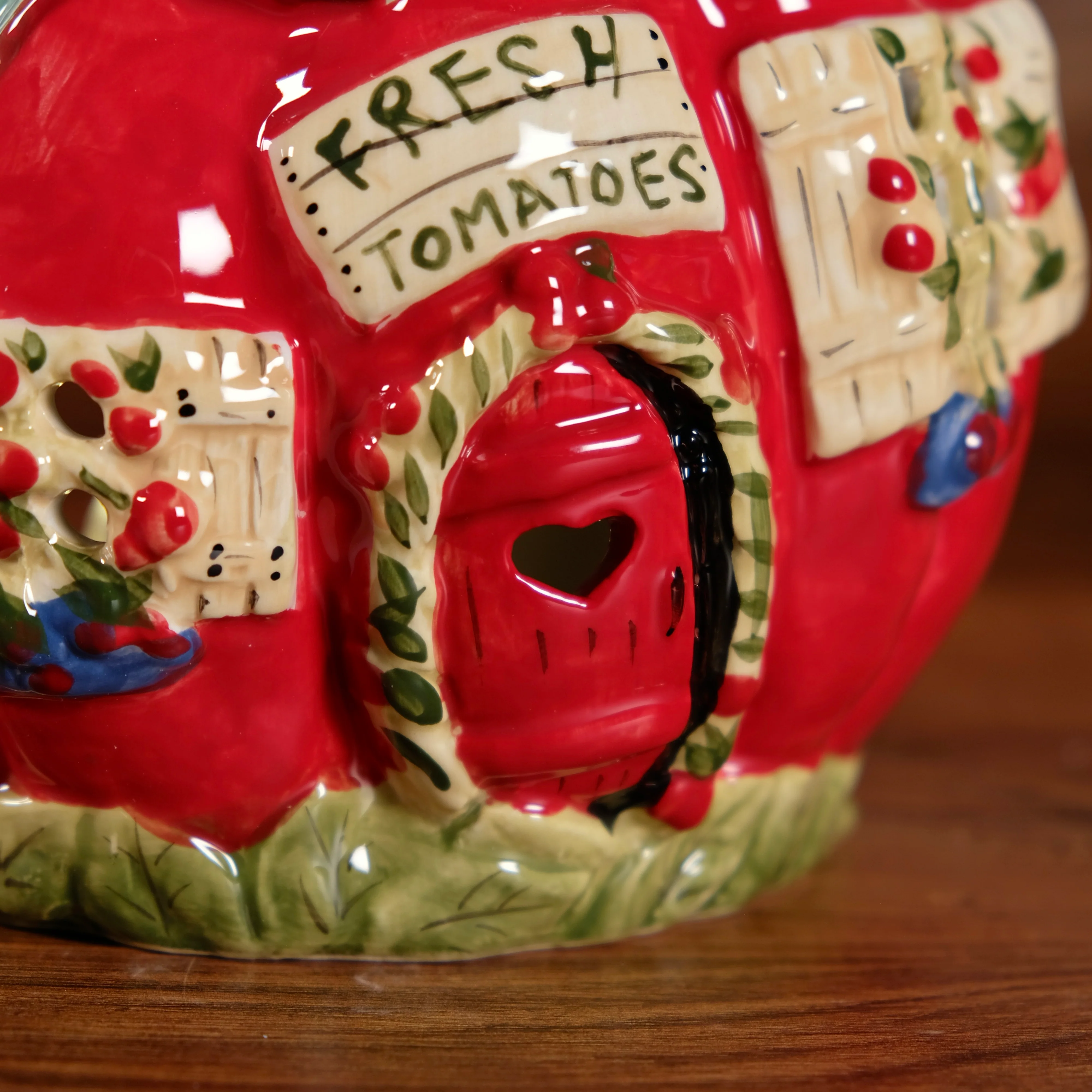 Valentine's Tomato Candle House - Image 6