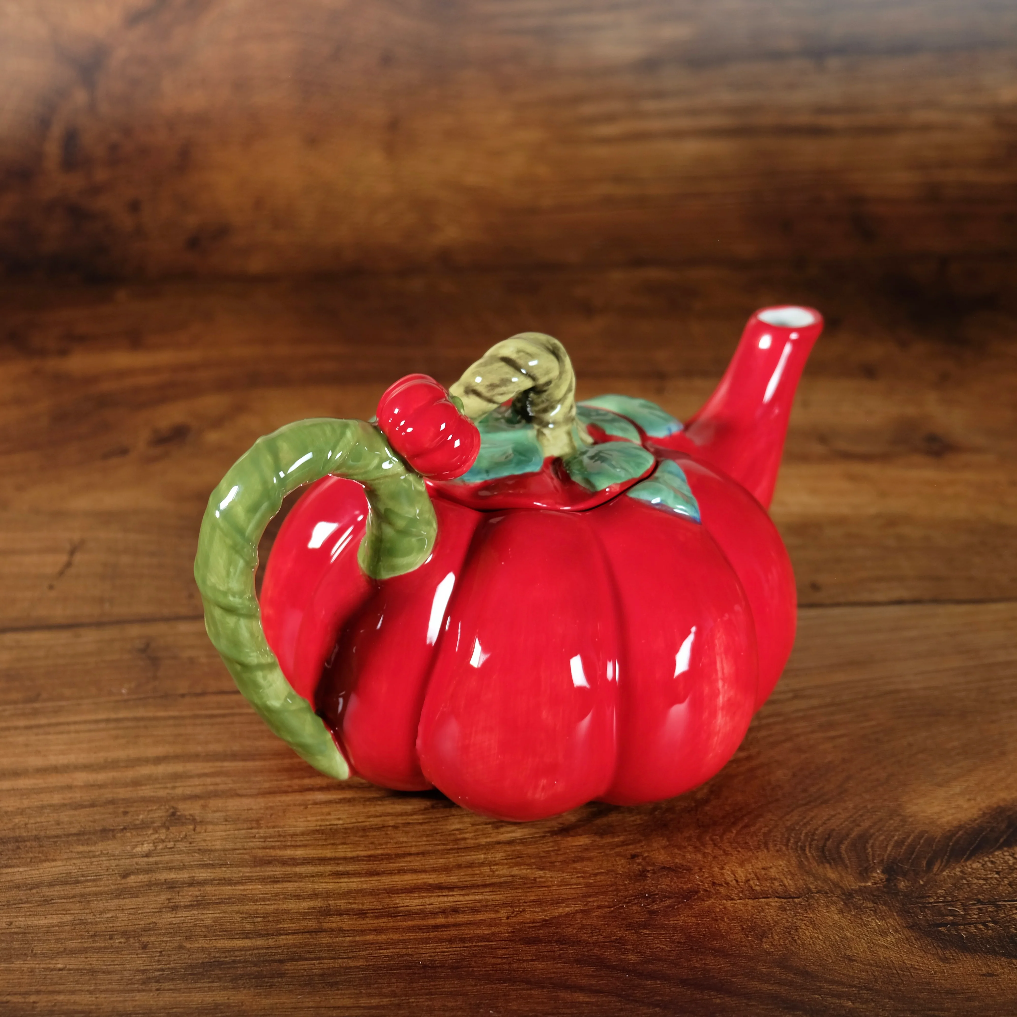 Valentine's Tomato Teapot - Image 4