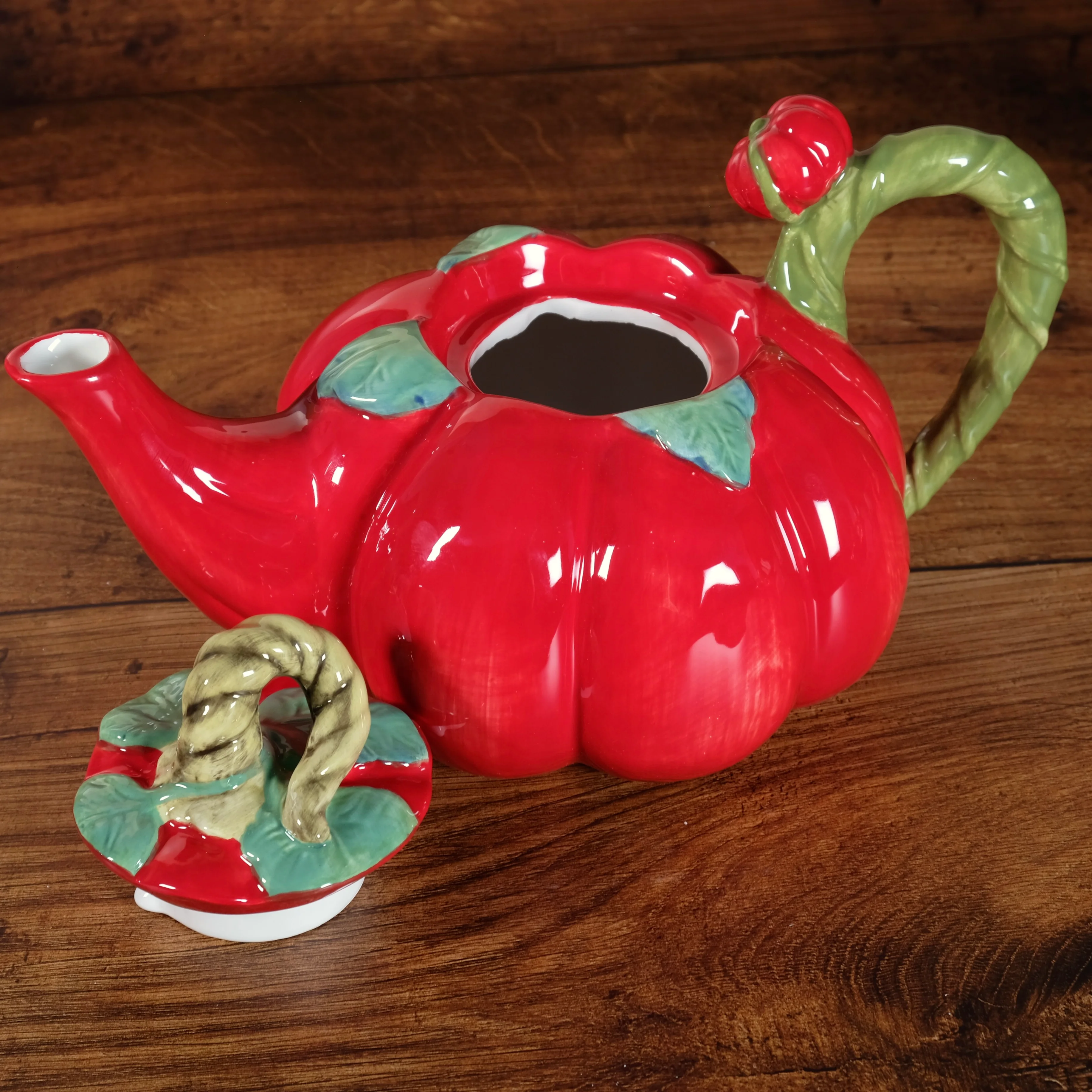 Valentine's Tomato Teapot - Image 8