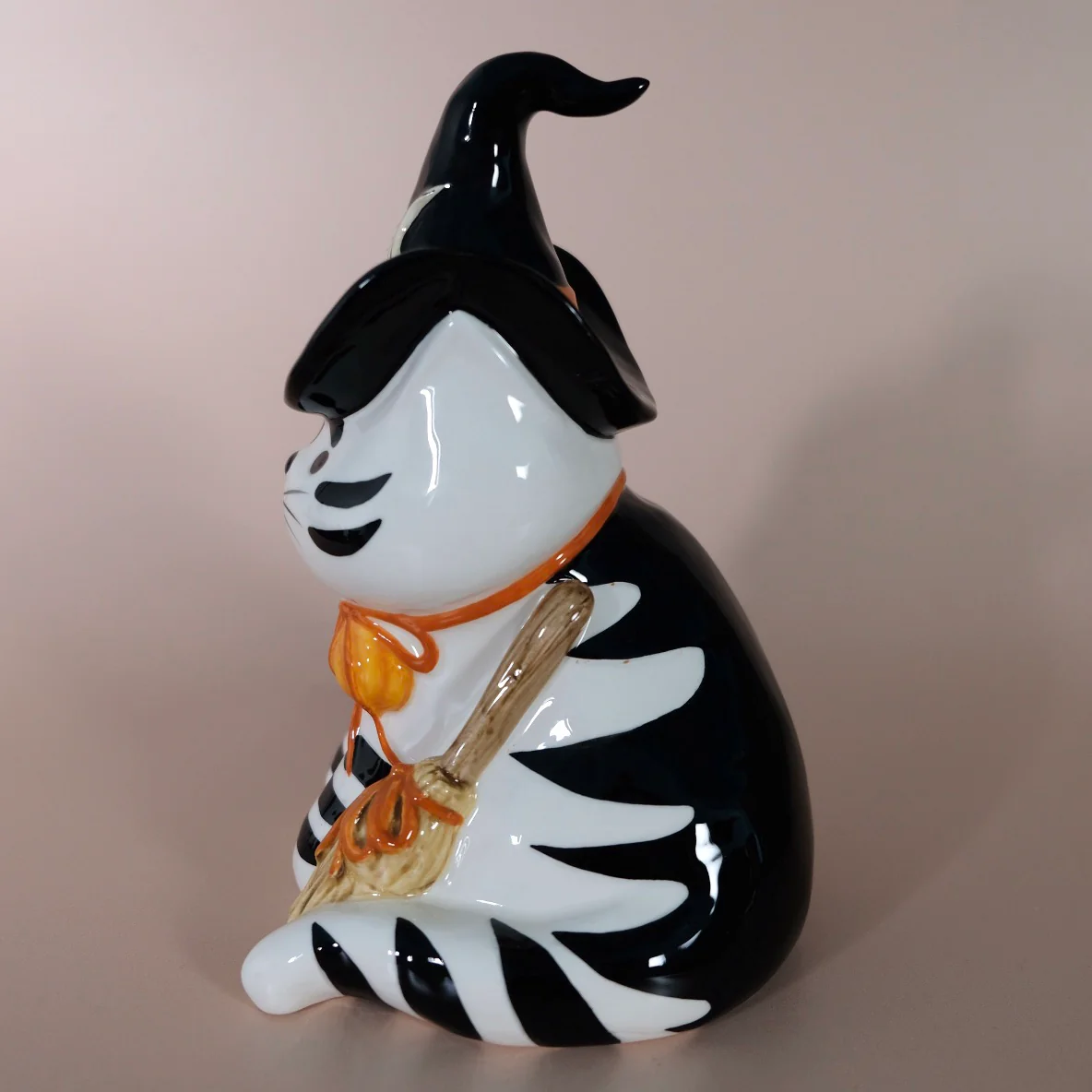 Witchy Cat Figurine - Image 3
