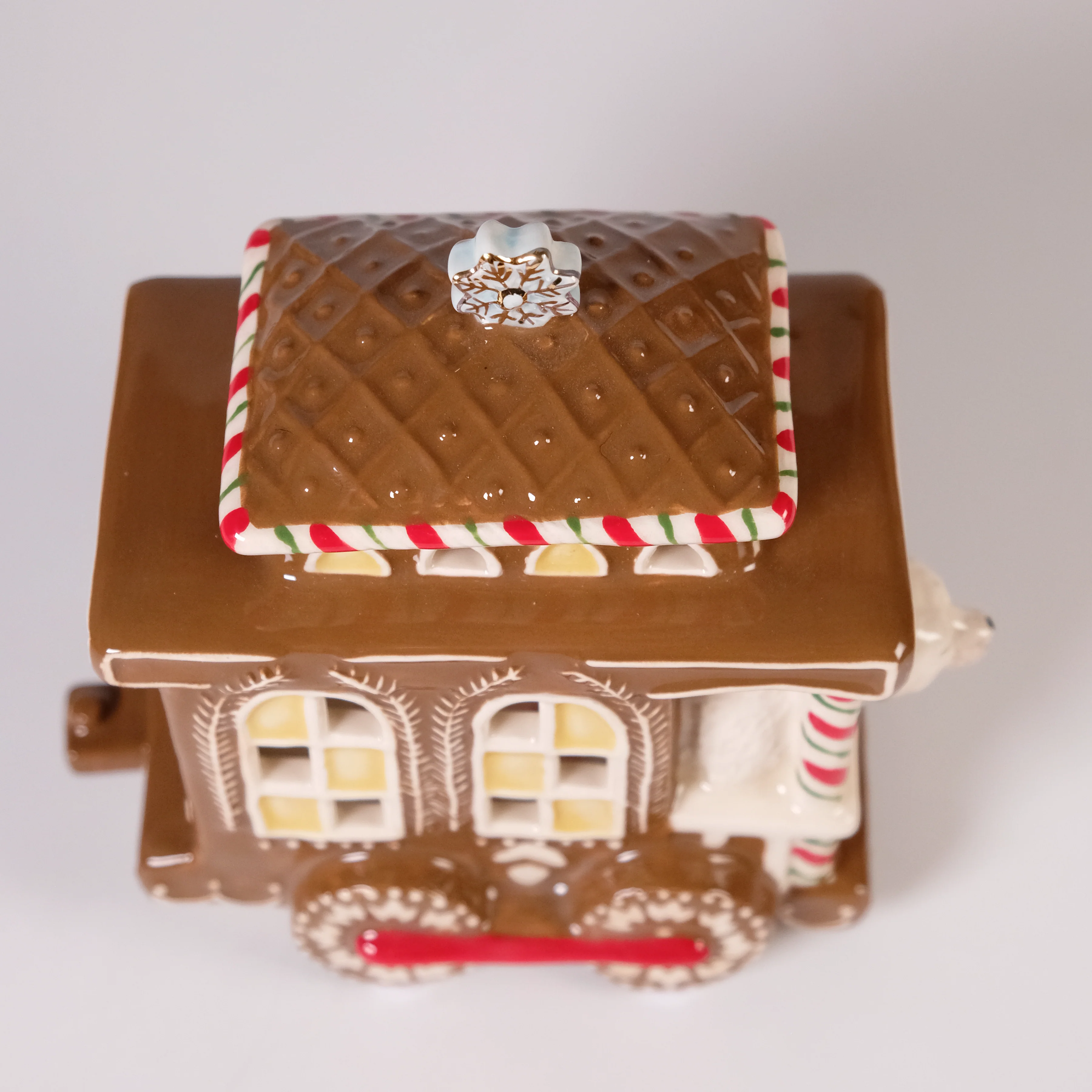 Woodland Gingerbread Train Candle House - Image 11