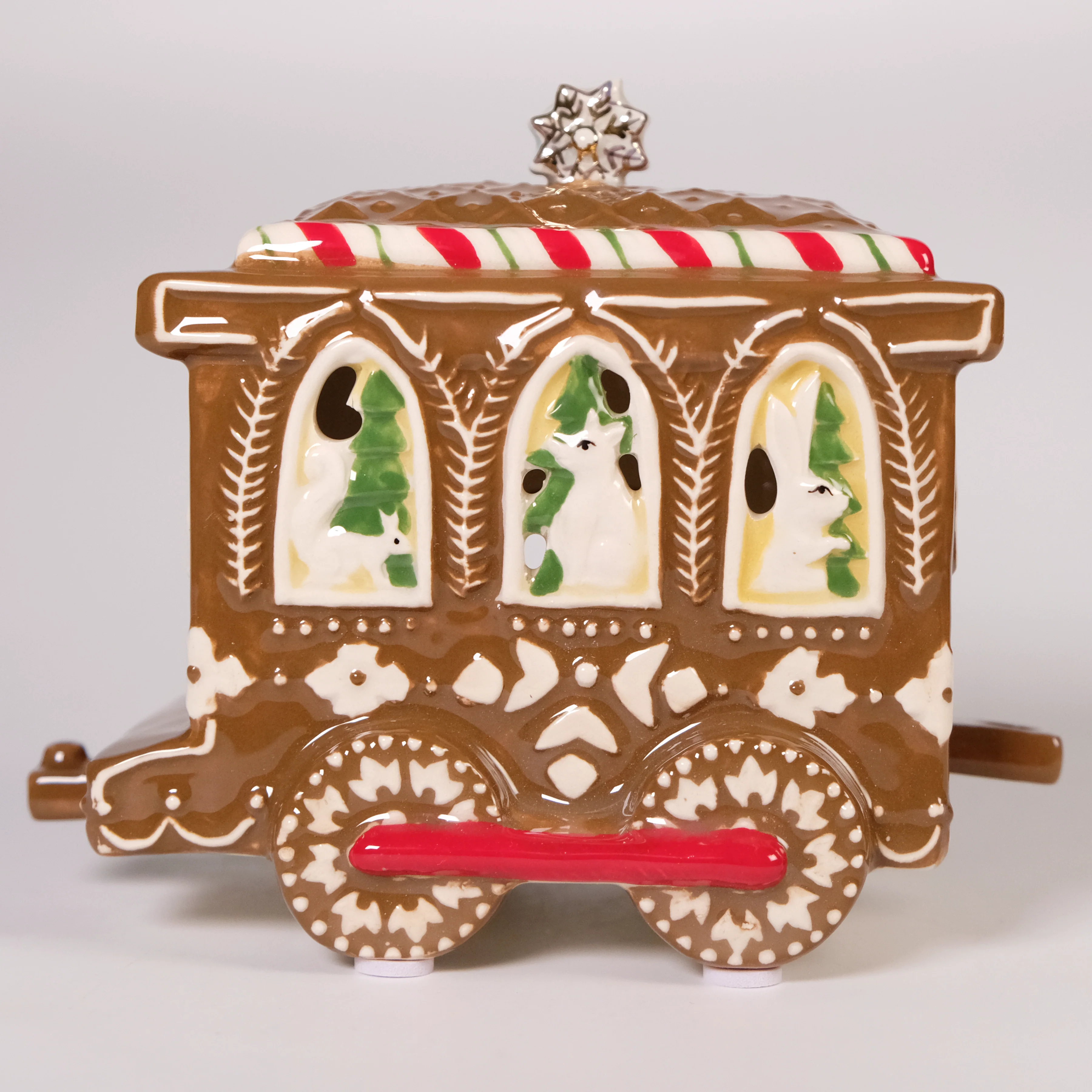 Woodland Gingerbread Train Candle House - Image 5